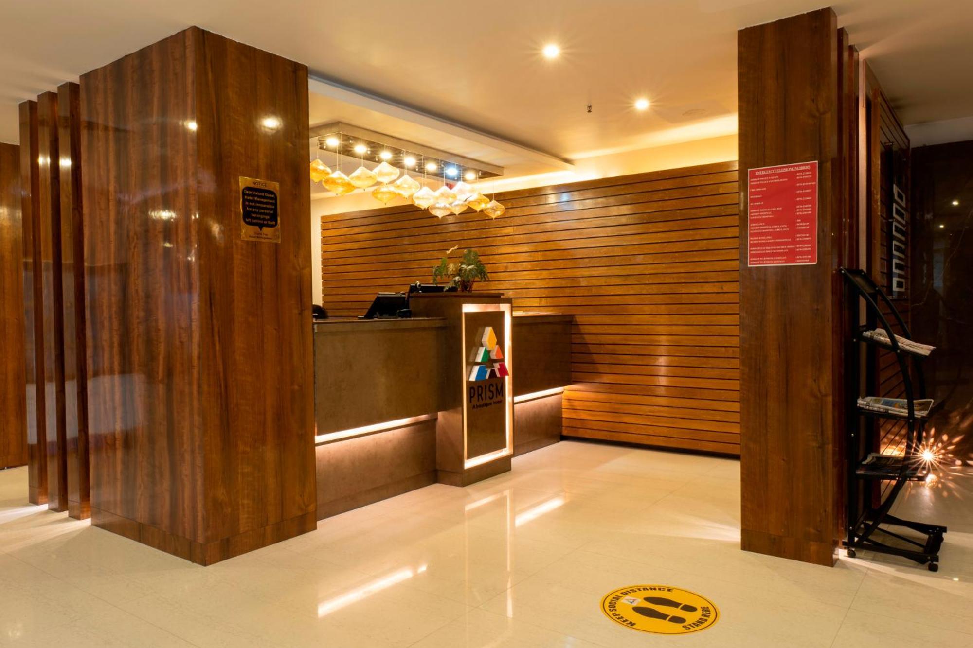 Hotel Prism - A Boutique Hotel Jorhāt Buitenkant foto
